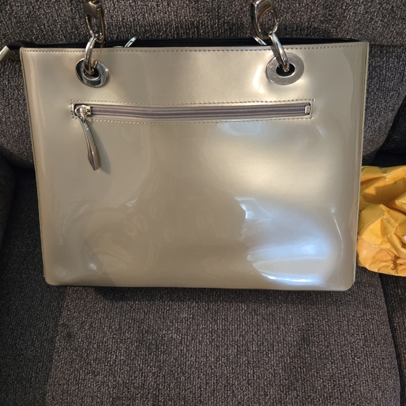 Beijo Glossy Metallic Tote Bag - Picture 7 of 8